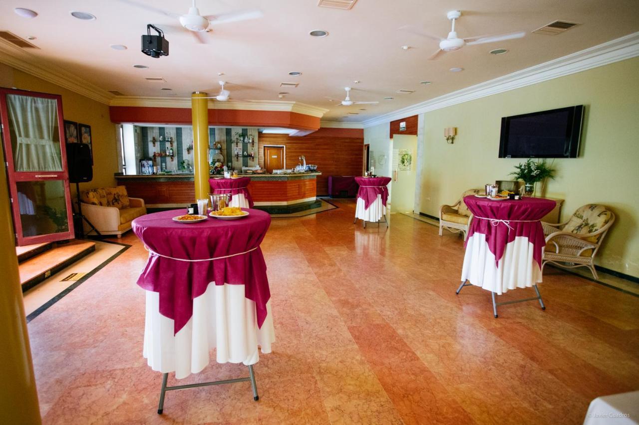 Hotel Avenida Beas de Segura Luaran gambar