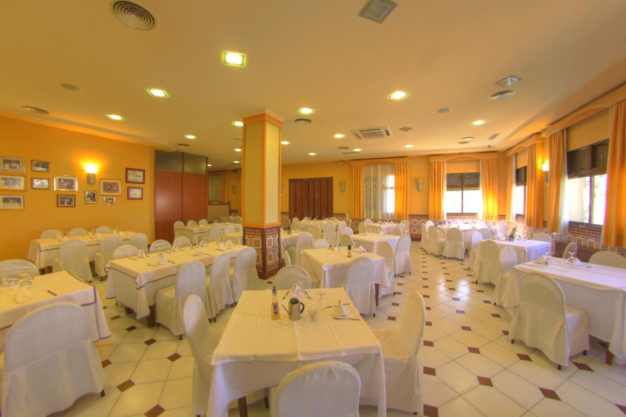 Hotel Avenida Beas de Segura Luaran gambar